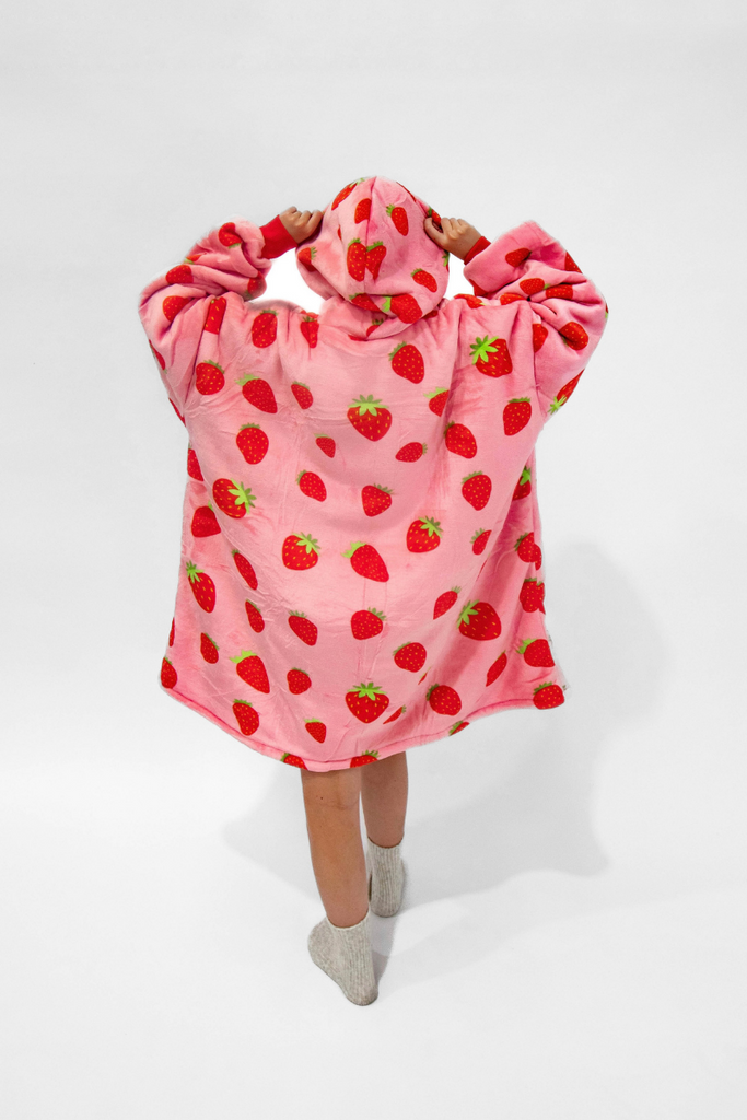  Strawberry Pop | Strawberry-themed Blanket Hoodie