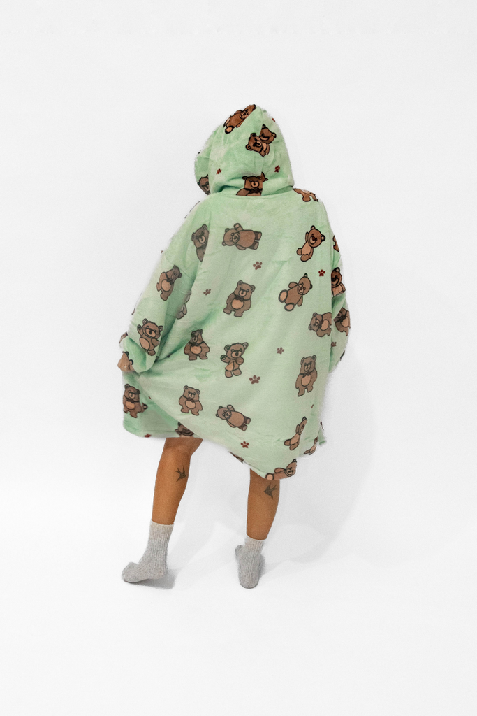 Green N Bear IT | Grizzly Bear-themed Blanket Hoodie