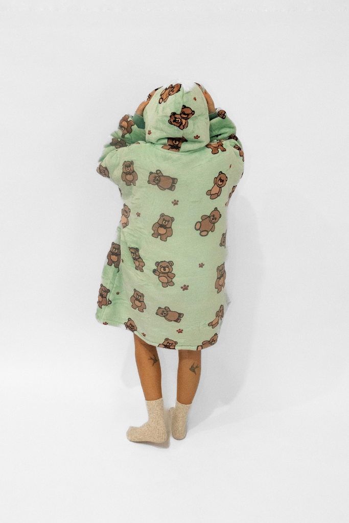 Green N Bear IT | Grizzly Bear-themed Blanket Hoodie